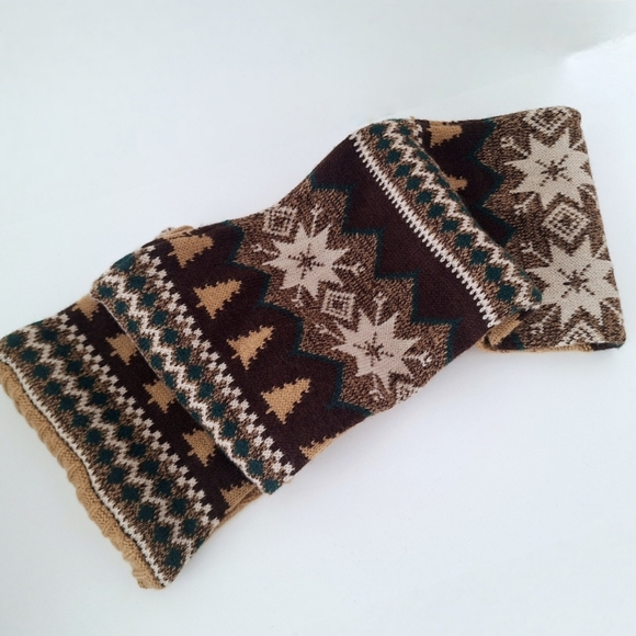 Mukluks double layered infinity scarf - Picture 1 of 7